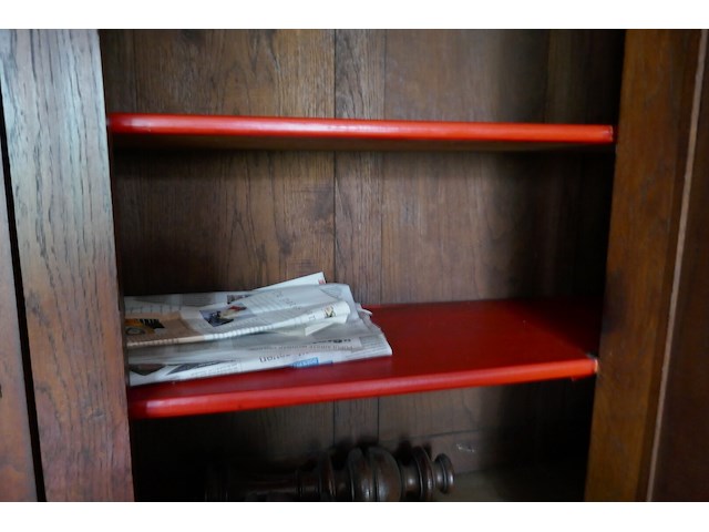 Antieken frans keukenbuffet in eik met houtsnijwerk - afbeelding 5 van  6