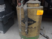 Antieken mesto rugsuit