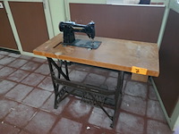 Antieken naaimachine bernina - afbeelding 1 van  4
