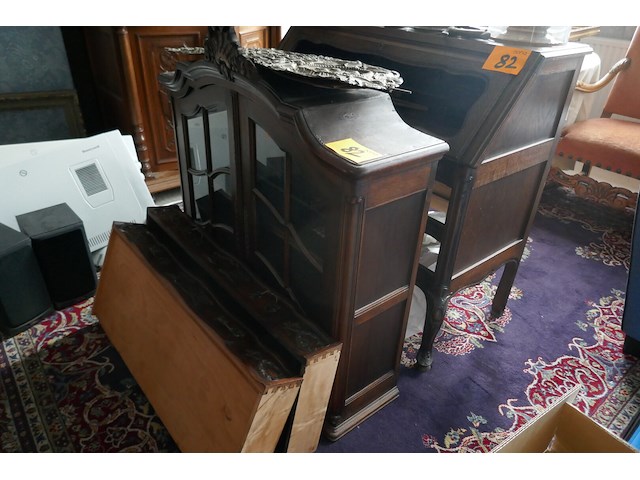 Antieken secretaire met vitrine - afbeelding 1 van  6