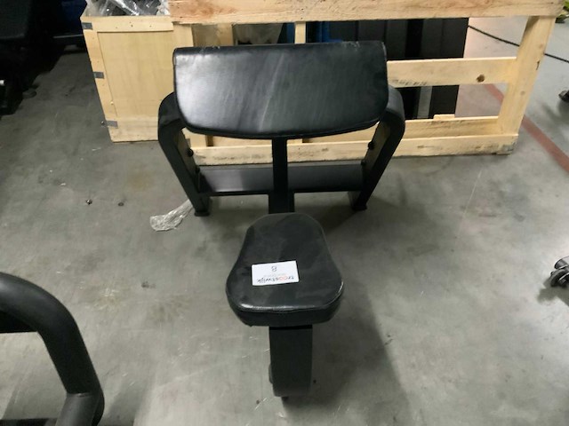Ap biceps bench krachtstation - afbeelding 3 van  4