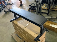 Ap black series flat bench krachtstation - afbeelding 1 van  3