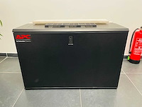 Apc - netshelter wx - ar106vi - 6u serverkast - overige servers en toebehoren - afbeelding 5 van  12