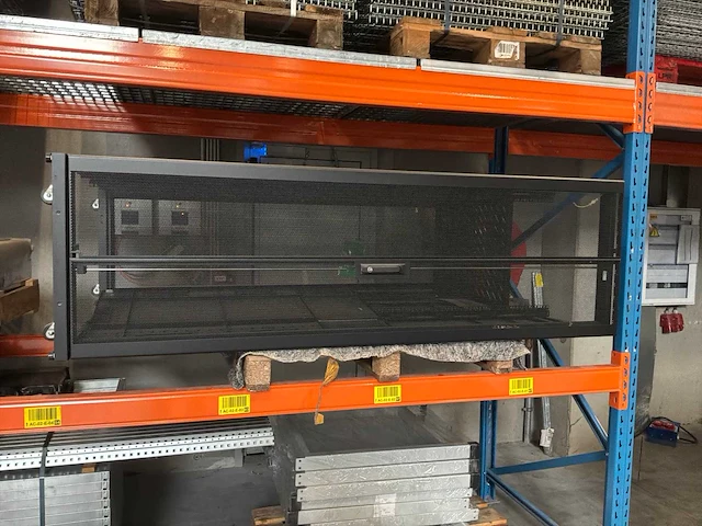 Apc patchkast - afbeelding 1 van  2