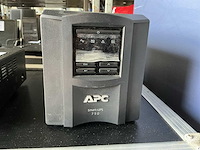 Apc smart-ups 750 noodstroomvoeding ups voor netwerkapparatuur