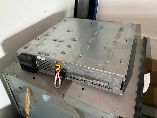 Apc smt1500rmi2u ups - afbeelding 1 van  6