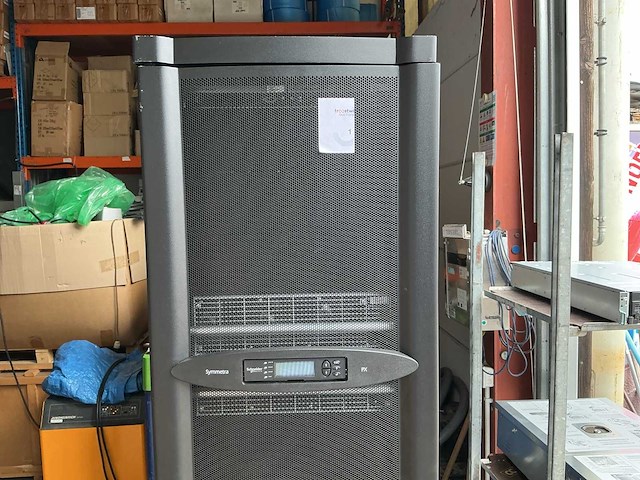 Apc symmetra px,sycf 40kh serverkast met inhoud,intiligence module,power module + 8 x batterij unit model sybtu1-plp enz - afbeelding 3 van  10