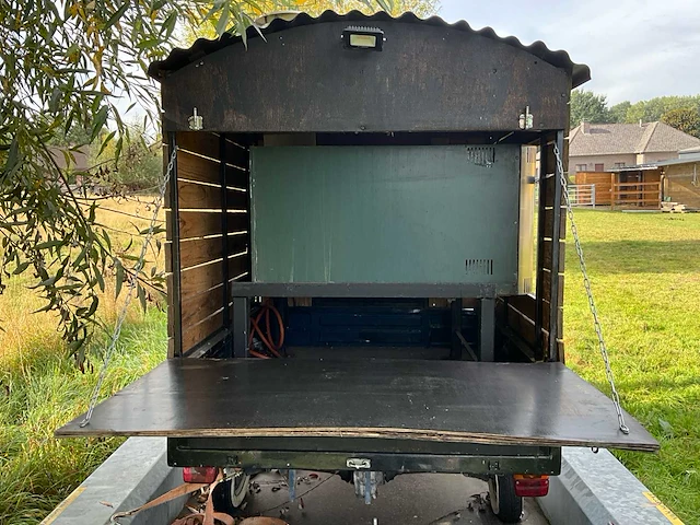 Ape foodtruck met bijhorende trailer - afbeelding 17 van  25