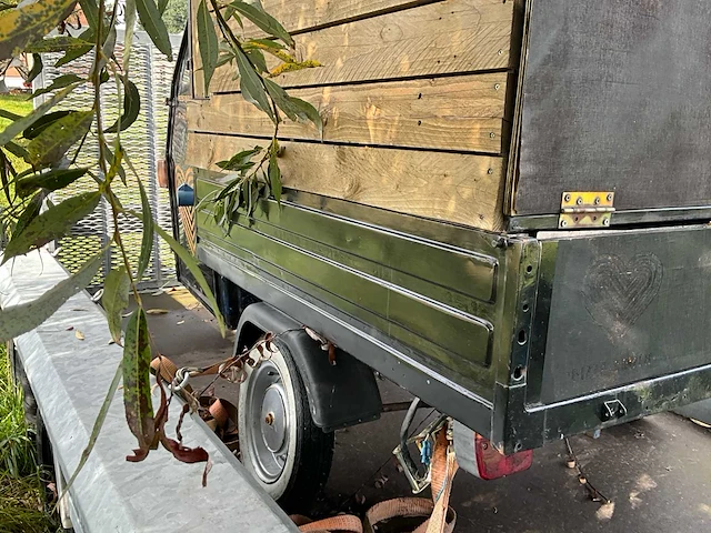 Ape foodtruck met bijhorende trailer - afbeelding 23 van  25