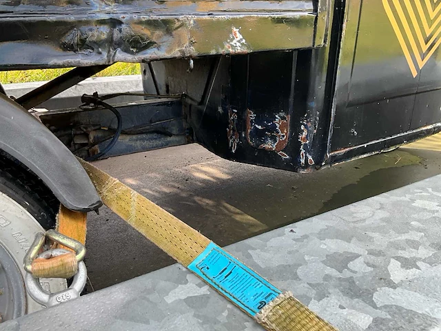 Ape foodtruck met bijhorende trailer - afbeelding 9 van  25