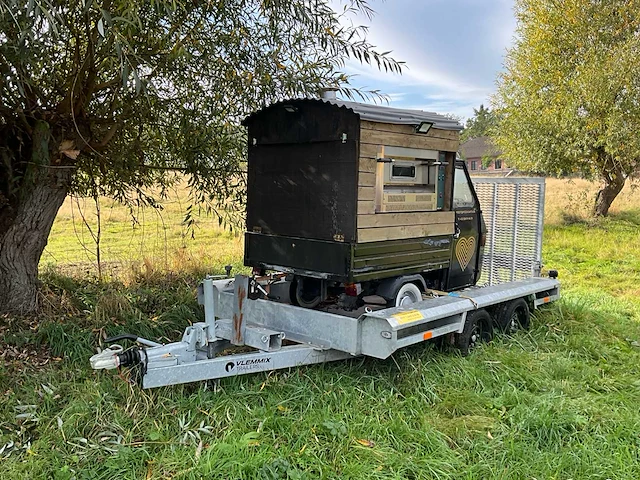Ape foodtruck met bijhorende trailer - afbeelding 5 van  25
