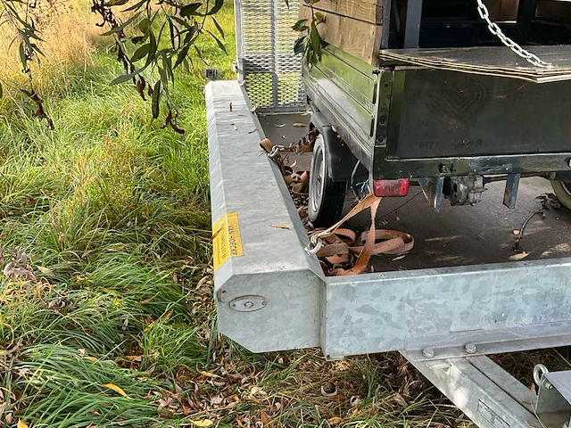 Ape foodtruck met bijhorende trailer - afbeelding 8 van  25