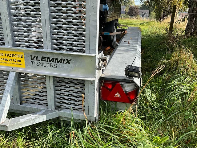 Ape foodtruck met bijhorende trailer - afbeelding 22 van  25