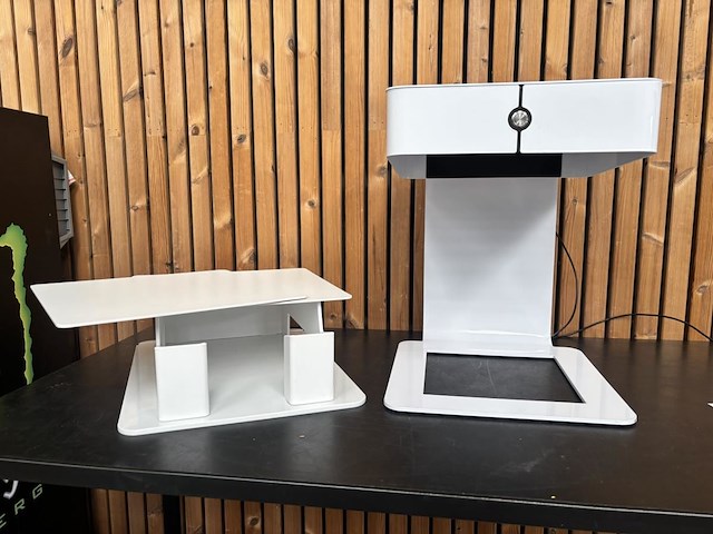 Apic studio - afbeelding 1 van  6