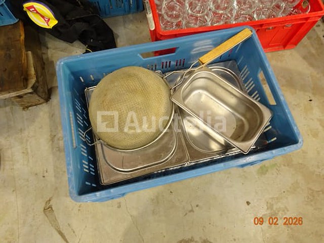 Apparaten + diverse servies - afbeelding 5 van  11