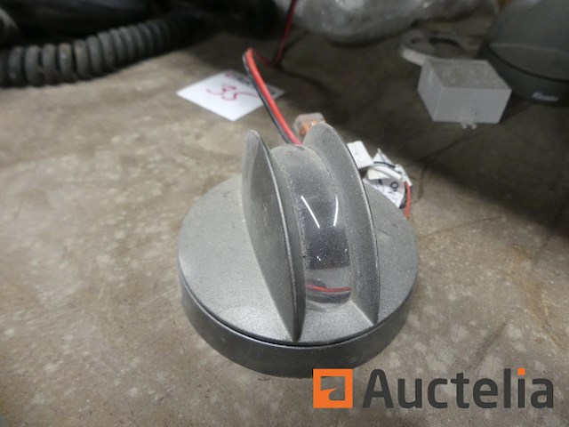 Apparatuur elektrische verschillend, bouwplaats overblijfsel - afbeelding 3 van  16