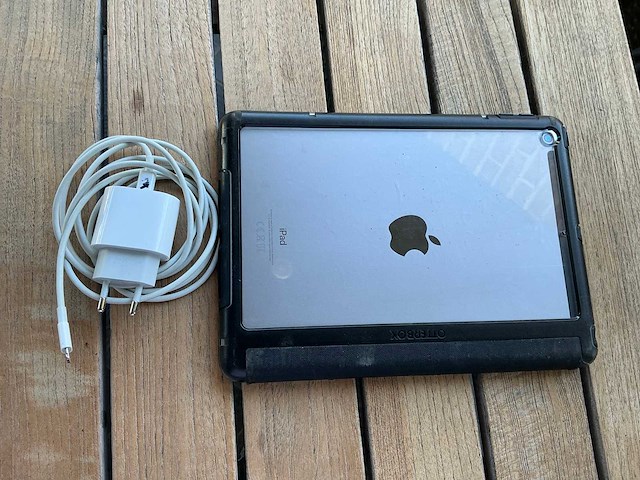 Apple - a1954 - ipad 2018 32gb wifi 4g spacegrijs - tablet - afbeelding 2 van  4