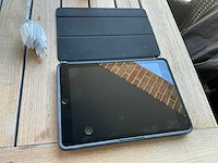 Apple - a2429 - ipad 2020 32gb wifi 4g spacegrijs - tablet - afbeelding 2 van  4