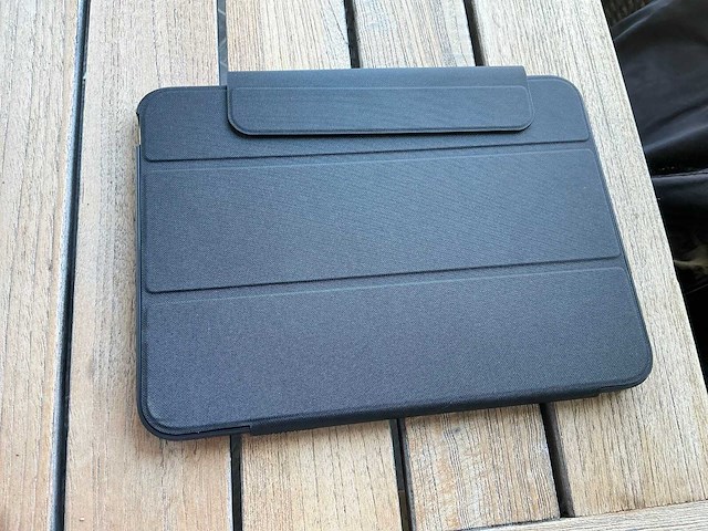 Apple - a3355 - ipad 2025 128gb wifi 5g zilver - tablet - afbeelding 1 van  5