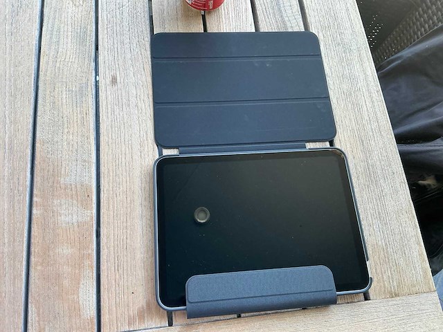 Apple - a3355 - ipad 2025 128gb wifi 5g zilver - tablet - afbeelding 2 van  5