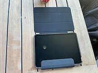 Apple - a3355 - ipad 2025 128gb wifi 5g zilver - tablet - afbeelding 2 van  5