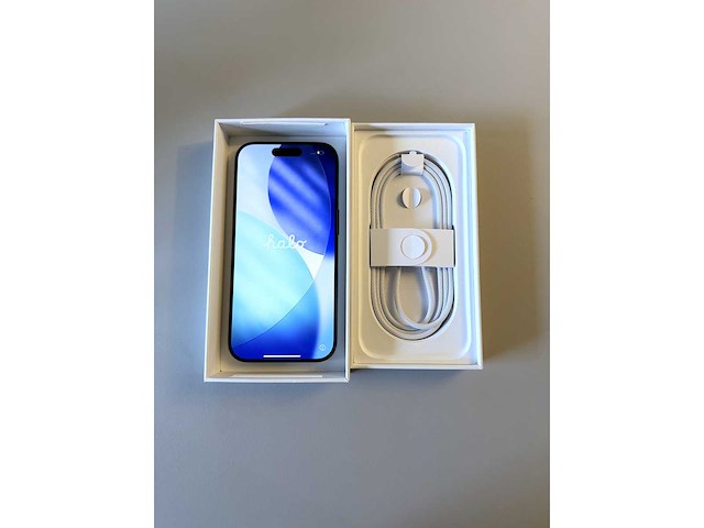 Apple - iphone 16 pro - mynd3zd/a - afbeelding 1 van  3