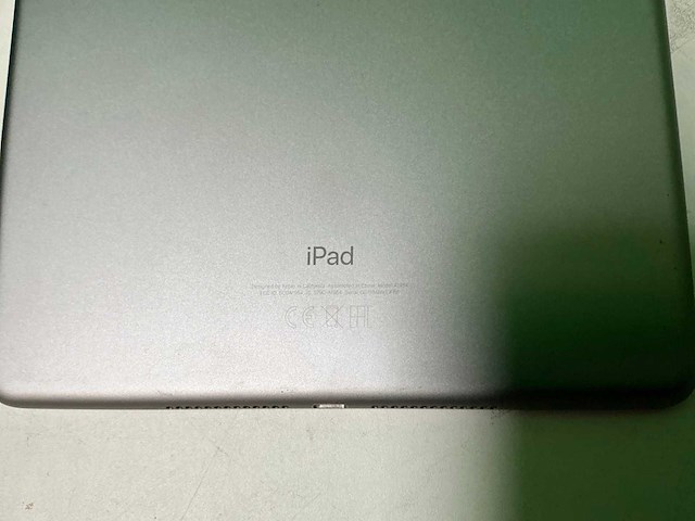 Apple a1954 6e generatie 32gb wifi en cellular tablet - afbeelding 3 van  3