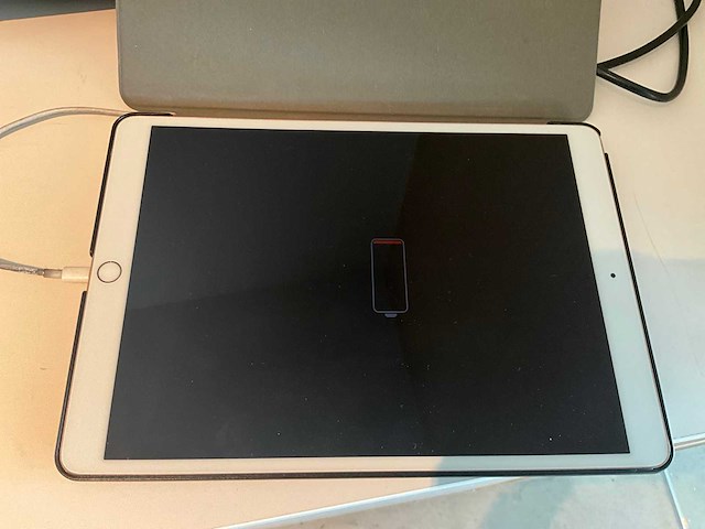 Apple a2123 ipad - afbeelding 8 van  10