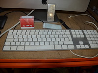 Apple i-mac 20 16b, 250gb met toetsenbord en toebehoren - afbeelding 4 van  7