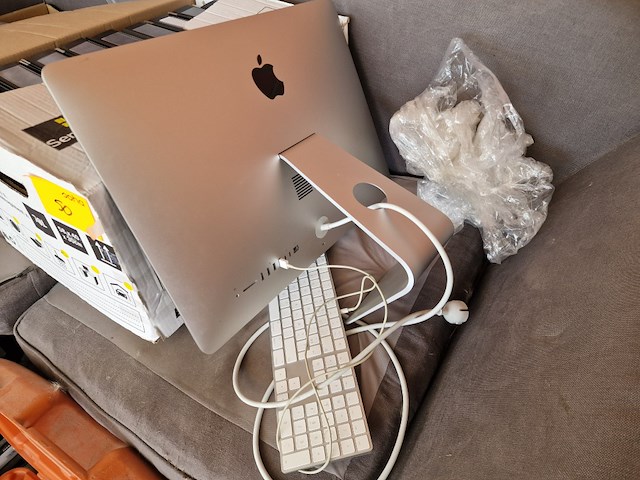 Apple imac + bureelgerief - afbeelding 3 van  8