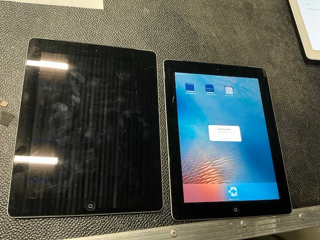 Apple ipad a1396 tablet (2x) - afbeelding 1 van  2