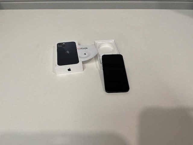 Apple iphone 13 mobiele telefoon - afbeelding 1 van  4