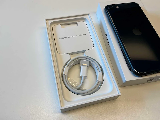 Apple iphone se smartphone - afbeelding 2 van  4