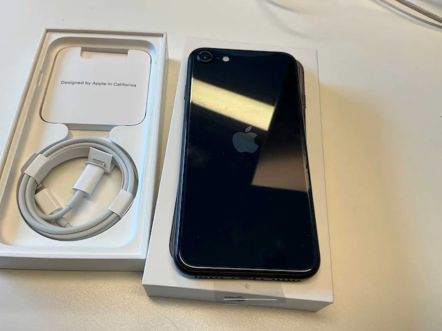 Apple iphone se smartphone - afbeelding 3 van  4