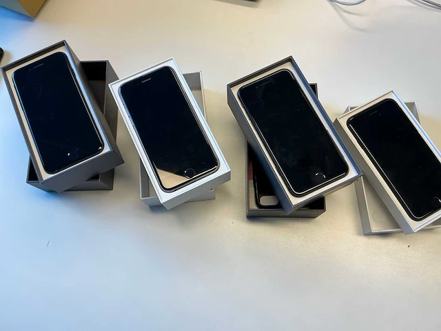Apple iphone smartphone (4x) - afbeelding 1 van  6