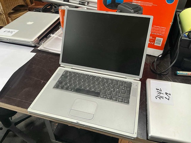 Apple macbook 15” g4 titanium - afbeelding 1 van  5