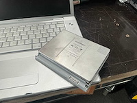 Apple macbook 15” g4 titanium - afbeelding 4 van  5