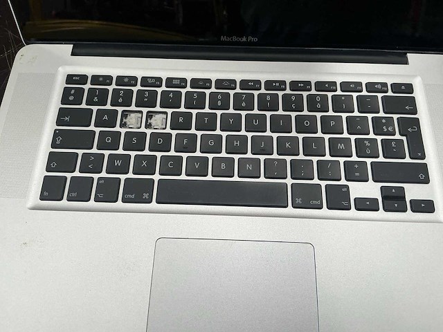 Apple macbook 15” - afbeelding 2 van  3