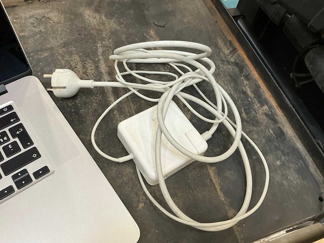 Apple macbook pro a1398 laptop - afbeelding 4 van  6