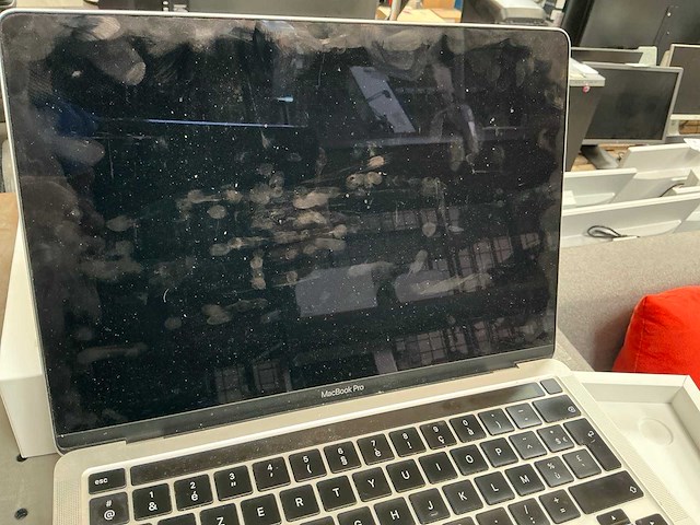 Apple macbook pro laptop - afbeelding 4 van  6
