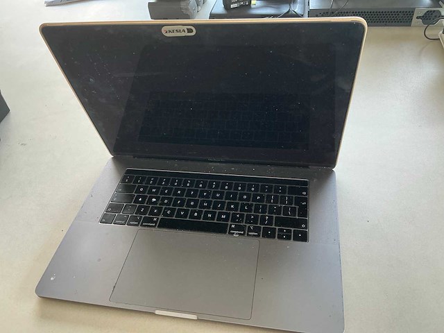 Apple macbook pro laptop - afbeelding 1 van  4