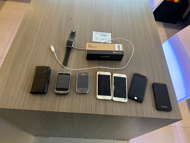 Apple watch, 7 gsm's - afbeelding 1 van  6