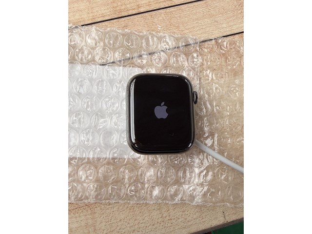 Apple watch serie 7 - afbeelding 1 van  6