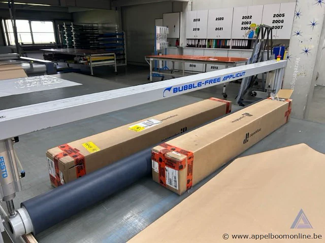 Applicatietafel bubble-free bbf 2257 c.g led, bouwjaar 2015, serienummer ad0293, 0,9 kw, 230 v, ca. 5.5m, ce-gemarkeerd, werking niet gekend - afbeelding 2 van  3