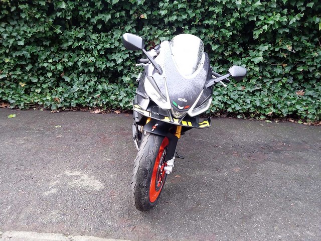 Aprilia - rs 660 - motorfiets - afbeelding 7 van  10