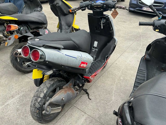 Aprilia 46 racing scooter - afbeelding 4 van  8