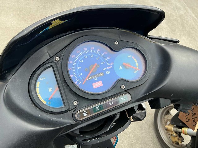 Aprilia 46 racing scooter - afbeelding 6 van  8