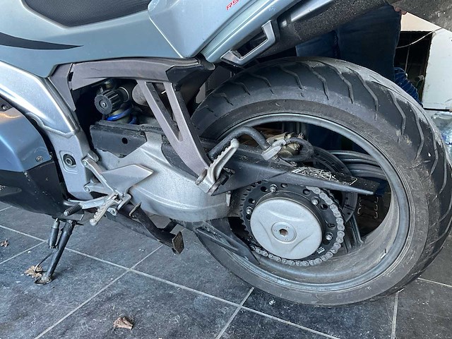 Aprilia futura moto - afbeelding 3 van  23