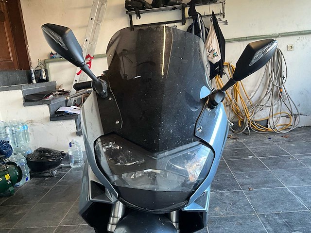 Aprilia futura moto - afbeelding 9 van  23
