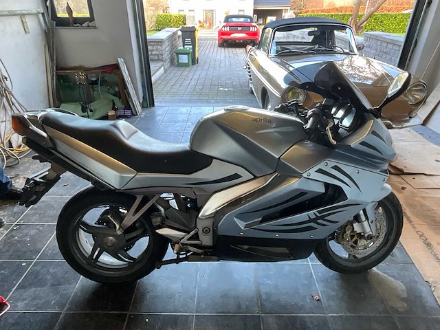 Aprilia futura moto - afbeelding 20 van  23